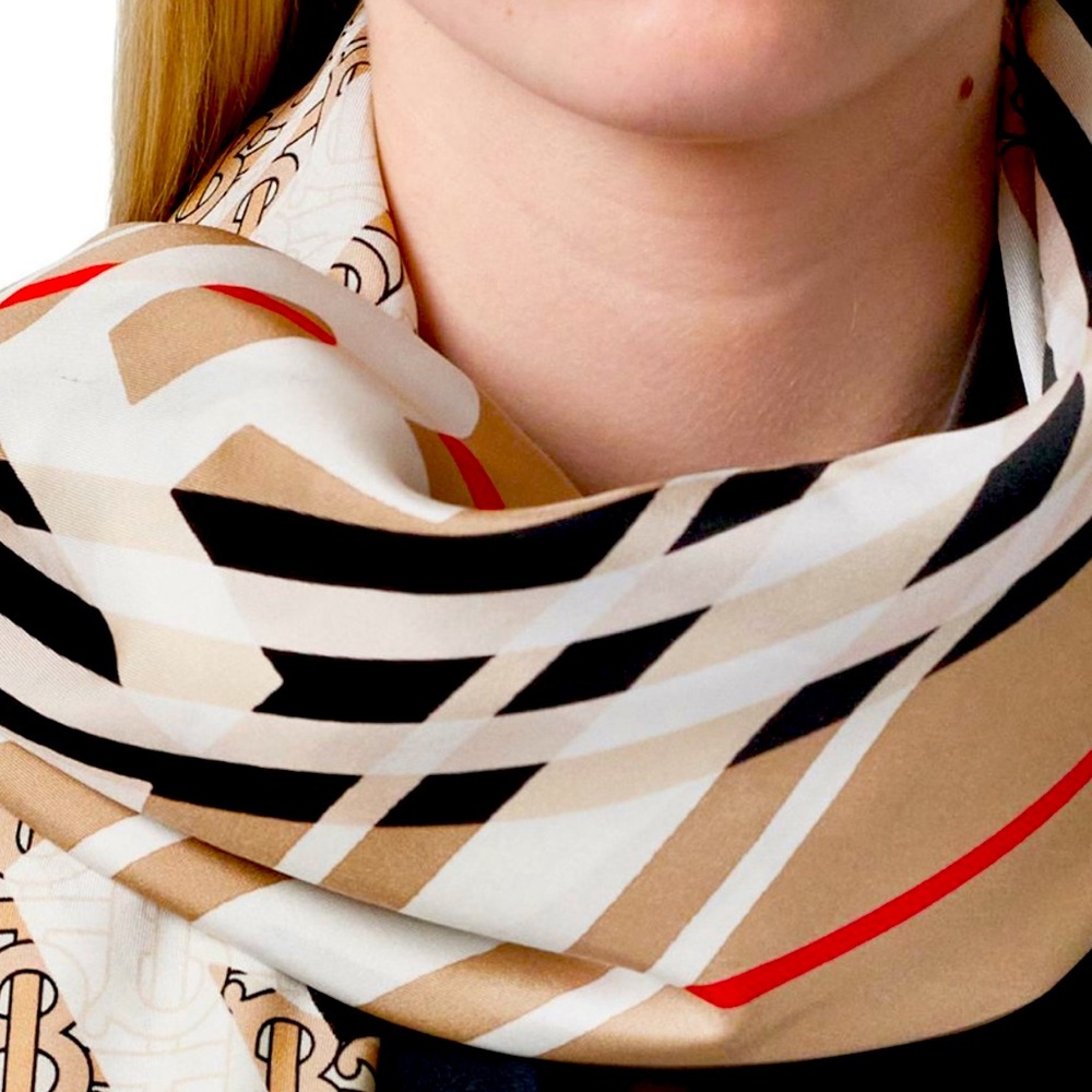 NWT BURBERRY Silk Scarf/Wrap 135cm x 135cm